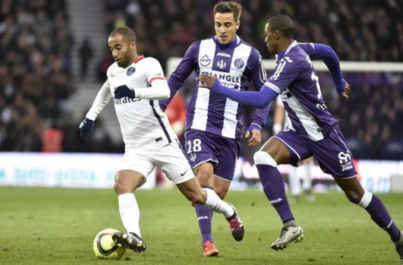 爱游戏体育入口 -俄克拉荷马城雷霆vs丹佛掘金