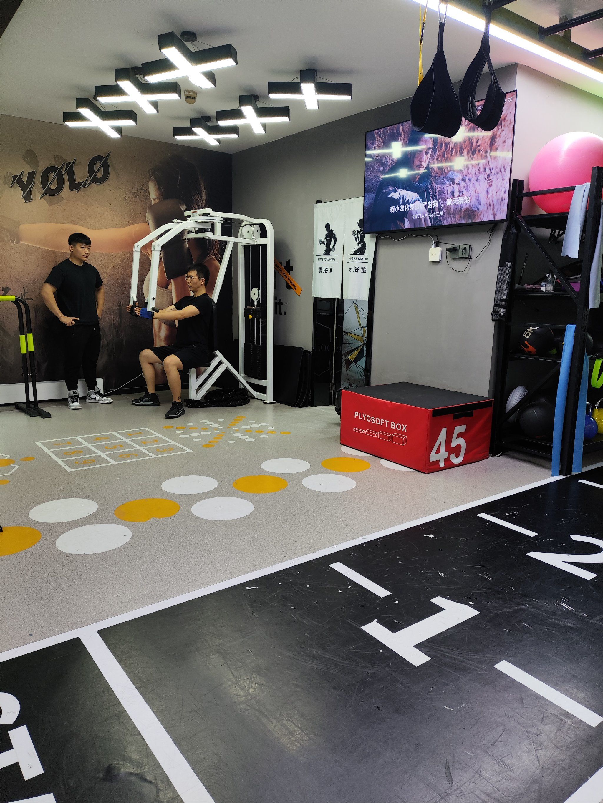 爱游戏电竞 -多特蒙德训练开放日，今晚完成体检引欢呼，欧超杯在即，控场能力受关注(德甲前瞻云达不来梅vs多特蒙德)